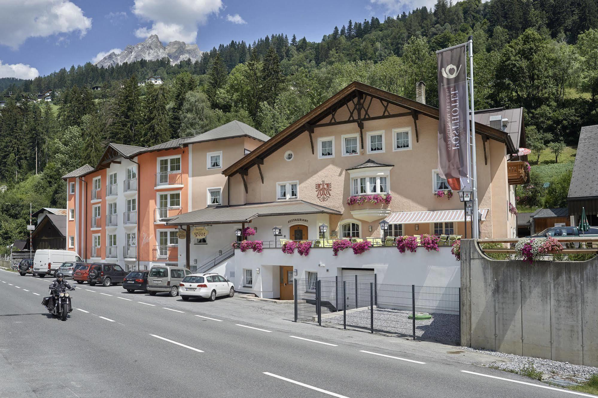 Posthotel Strengen Am Arlberg Eksteriør bilde